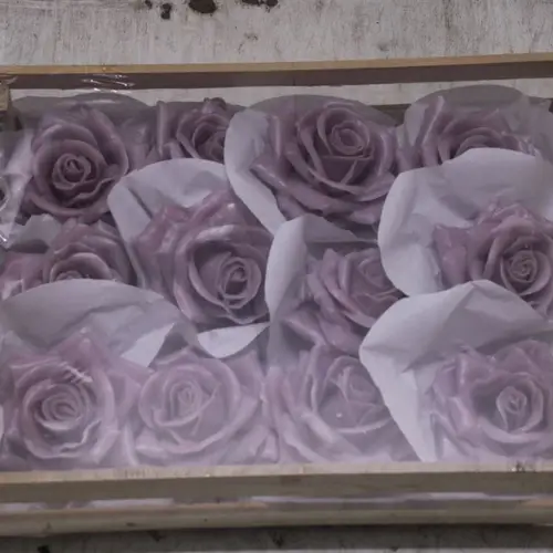 Seiden Wachs Rose im Kiste lila D10-12cm