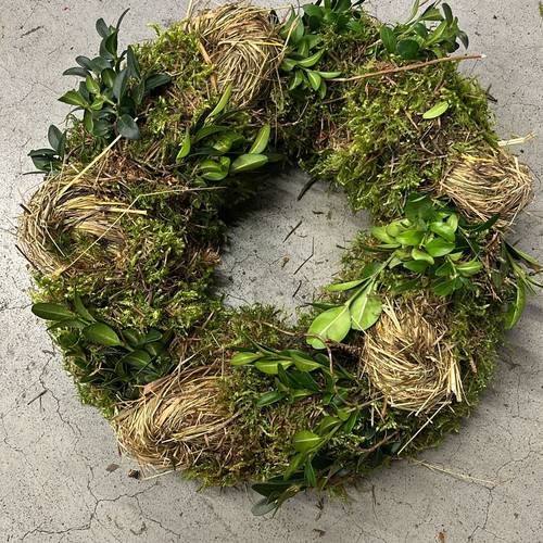 Kranz braun/grün Buchs/Moos/Heu D25cm (117)