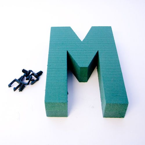 Buchstabe M 31cm Oasis®
